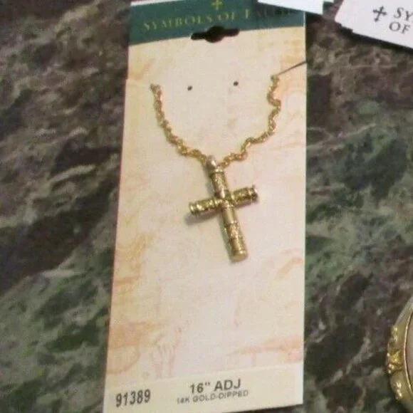 1928 JEWELRY SYMBOLS OF FAITH 14KT GP Textured Cross Pendant Necklace**NEW! - Picture 4 of 4